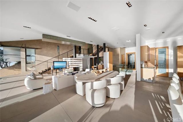 2665 Victoria Drive, Laguna Beach, CA 92651