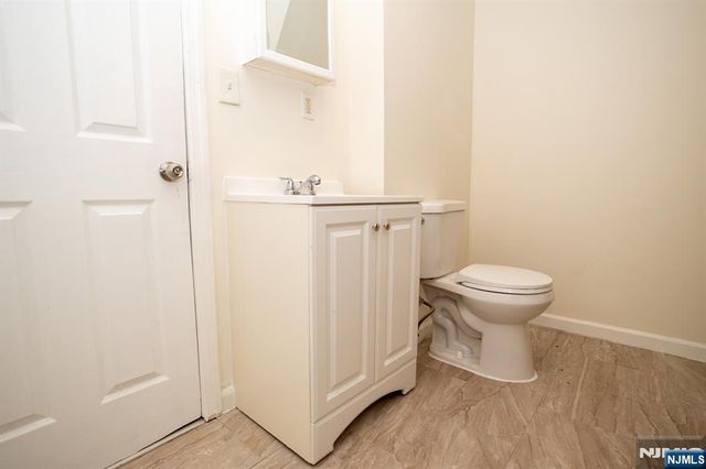 120 7th Street, Newark, NJ 07107