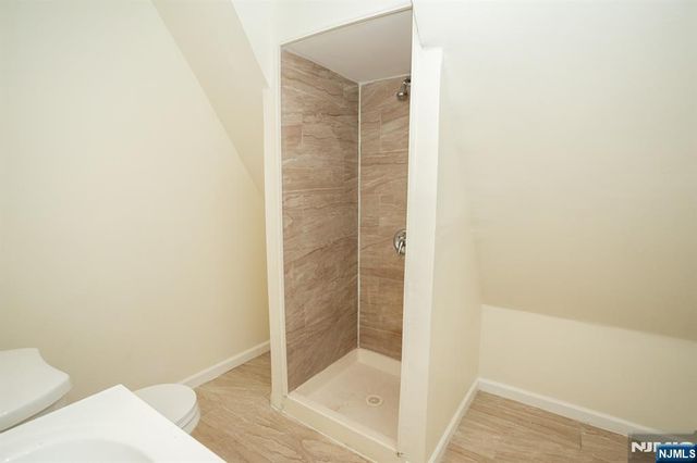 120 7th Street, Newark, NJ 07107