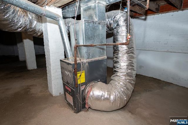 120 7th Street, Newark, NJ 07107