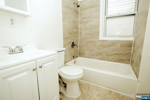 120 7th Street, Newark, NJ 07107