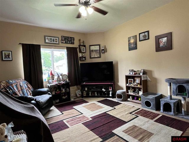 1014 N 8th Avenue, St. James, MN 56081