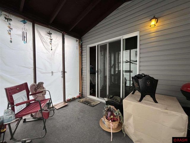 1014 N 8th Avenue, St. James, MN 56081