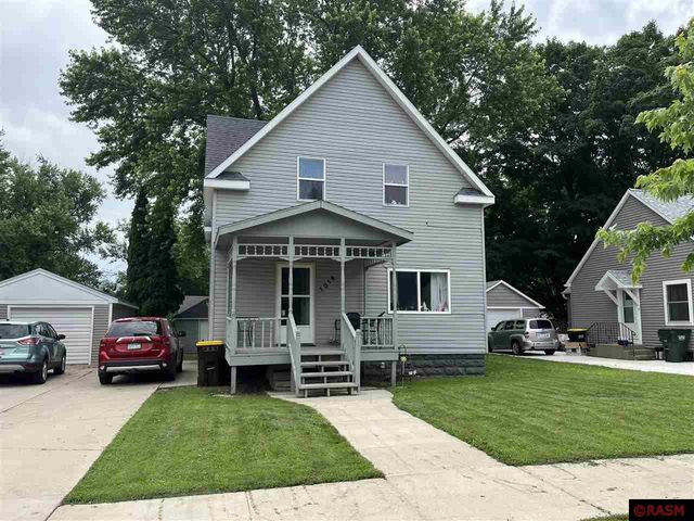 1014 N 8th Avenue, St. James, MN 56081