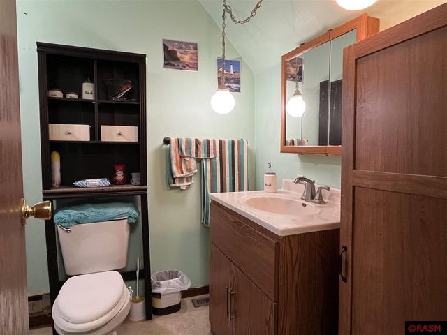1014 N 8th Avenue, St. James, MN 56081