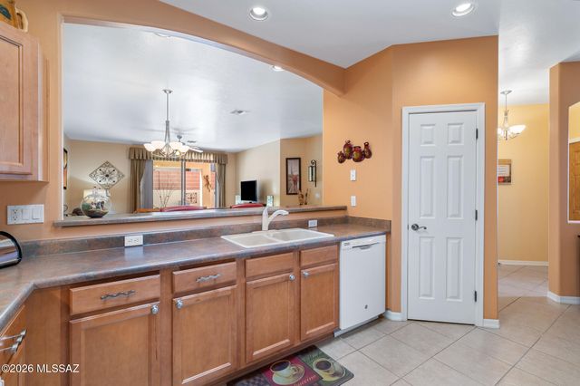 1205 N Chilson Court, Green Valley, AZ 85614