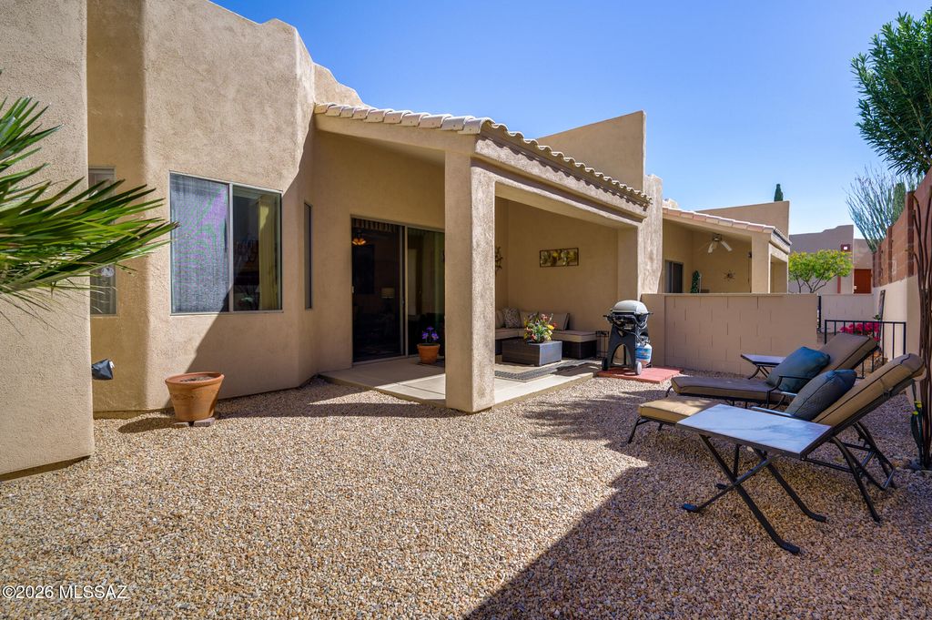 1205 N Chilson Court, Green Valley, AZ 85614