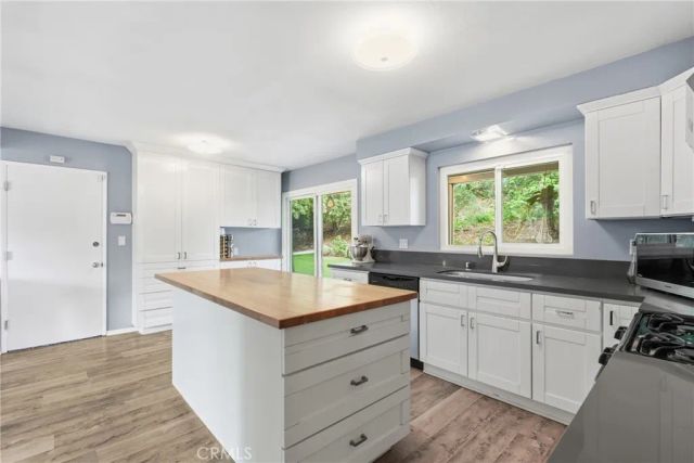 5500 Blanco Avenue, Woodland Hills, CA 91367