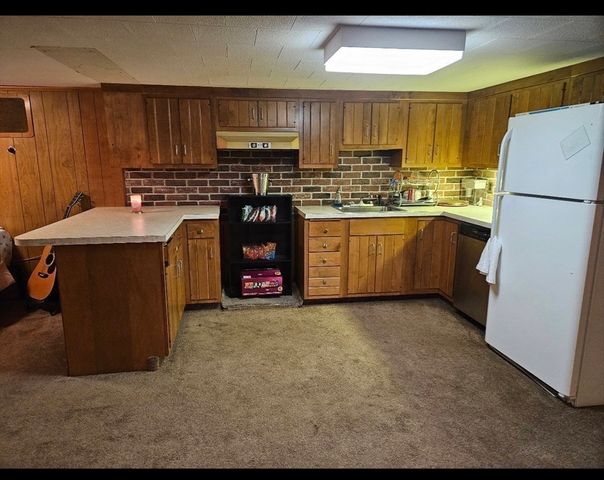 401 Whitlow St, New Bedford, MA 02746