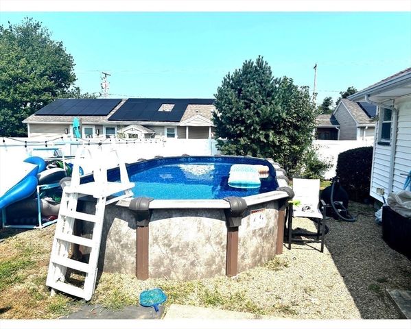 401 Whitlow St, New Bedford, MA 02746