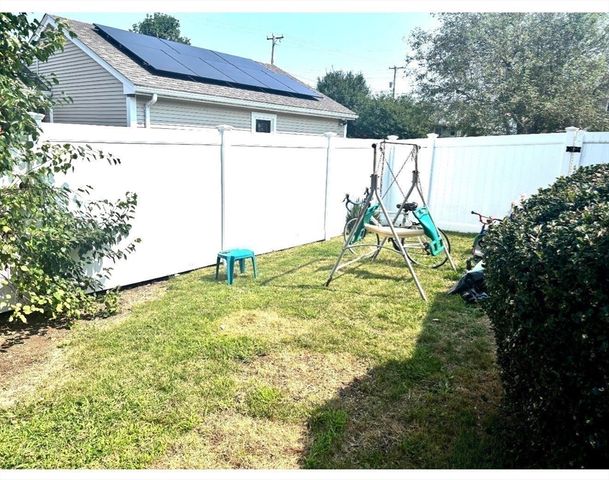 401 Whitlow St, New Bedford, MA 02746