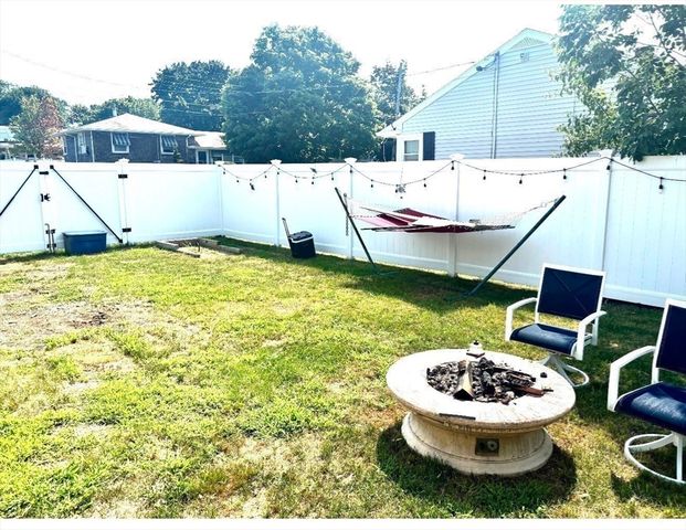 401 Whitlow St, New Bedford, MA 02746