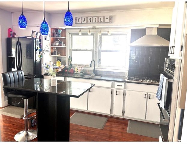 401 Whitlow St, New Bedford, MA 02746