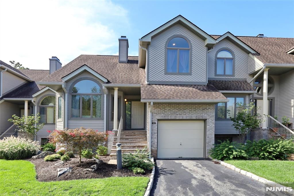 215 Beech Court T046, Norwood, NJ 07648