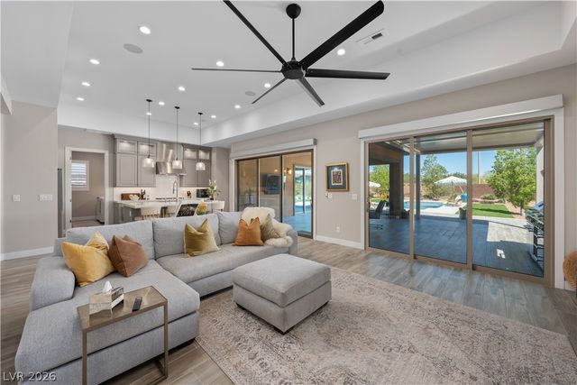 6720 IRON SQUARE Street, Las Vegas, NV 89148
