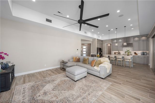 6720 IRON SQUARE Street, Las Vegas, NV 89148
