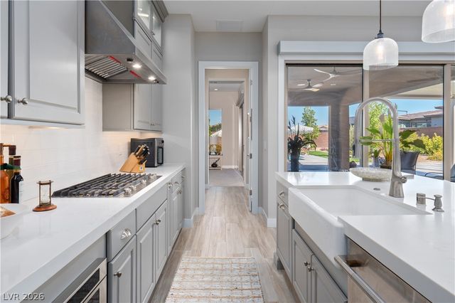 6720 IRON SQUARE Street, Las Vegas, NV 89148