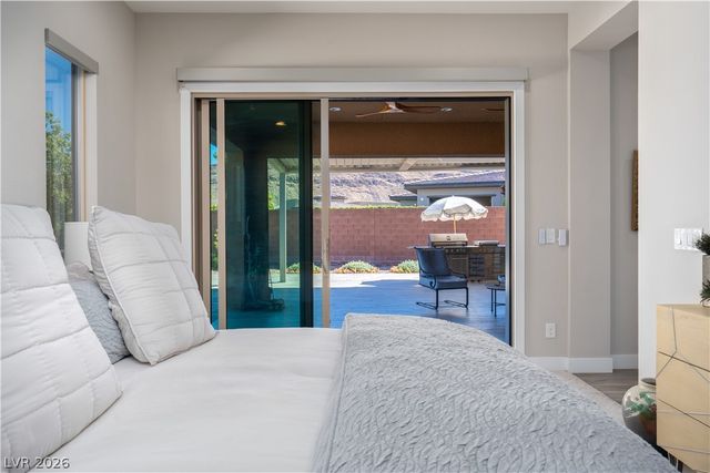 6720 IRON SQUARE Street, Las Vegas, NV 89148