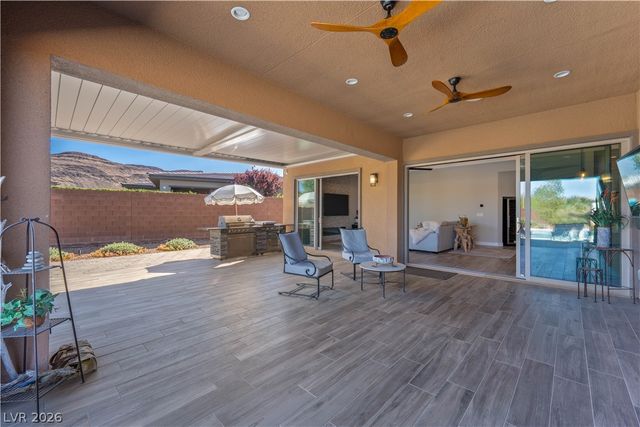 6720 IRON SQUARE Street, Las Vegas, NV 89148