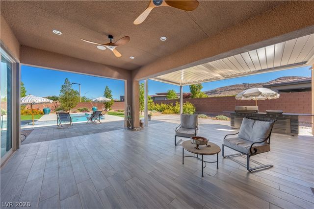 6720 IRON SQUARE Street, Las Vegas, NV 89148