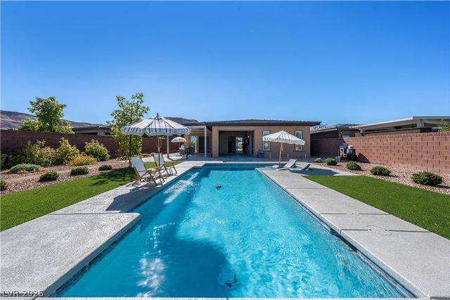 6720 IRON SQUARE Street, Las Vegas, NV 89148