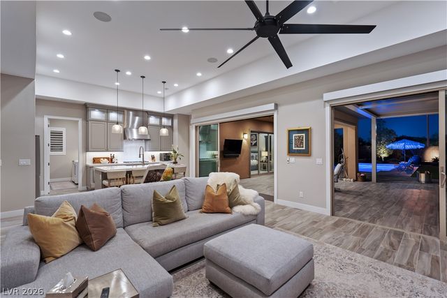 6720 IRON SQUARE Street, Las Vegas, NV 89148