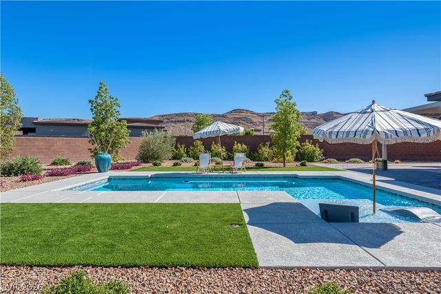 6720 IRON SQUARE Street, Las Vegas, NV 89148