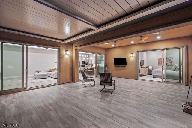 6720 IRON SQUARE Street, Las Vegas, NV 89148