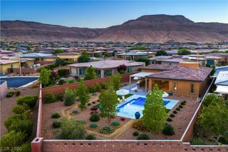 6720 IRON SQUARE Street, Las Vegas, NV 89148