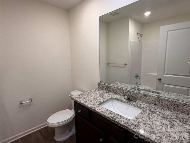 2021 Oakdale Road M, Charlotte, NC 28216