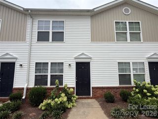 2021 Oakdale Road M, Charlotte, NC 28216