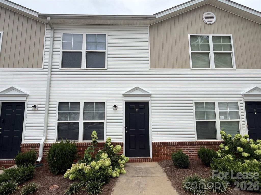 2021 Oakdale Road M, Charlotte, NC 28216