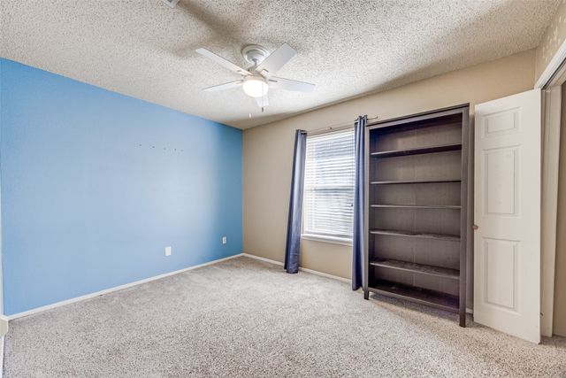 301 Pecan Street, Tom Bean, TX 75489