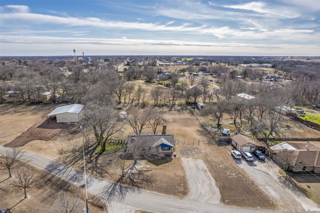 301 Pecan Street, Tom Bean, TX 75489