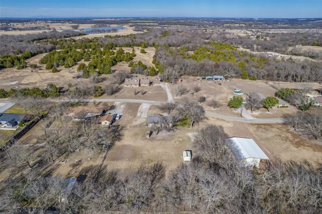 301 Pecan Street, Tom Bean, TX 75489