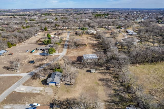 301 Pecan Street, Tom Bean, TX 75489