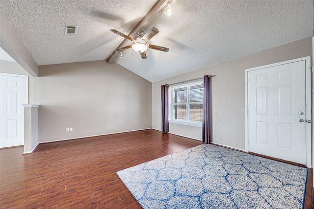 301 Pecan Street, Tom Bean, TX 75489