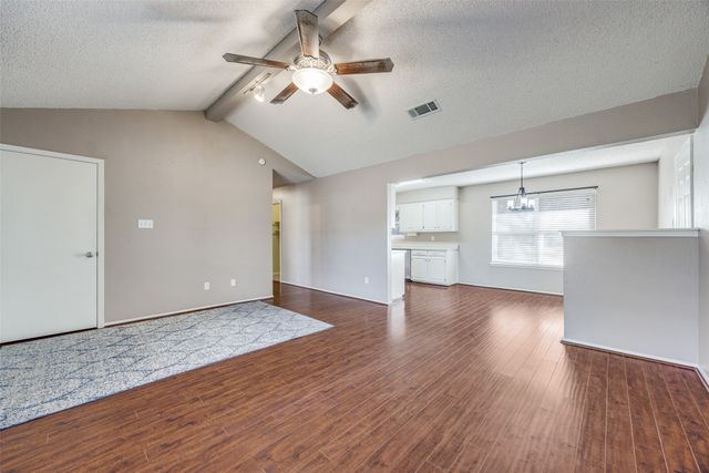 301 Pecan Street, Tom Bean, TX 75489