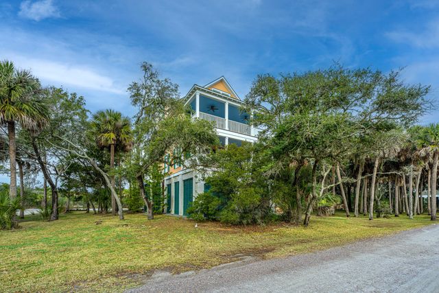 19 Lost Village Trail, Edisto Beach, SC 29438