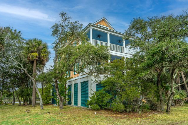 19 Lost Village Trail, Edisto Beach, SC 29438