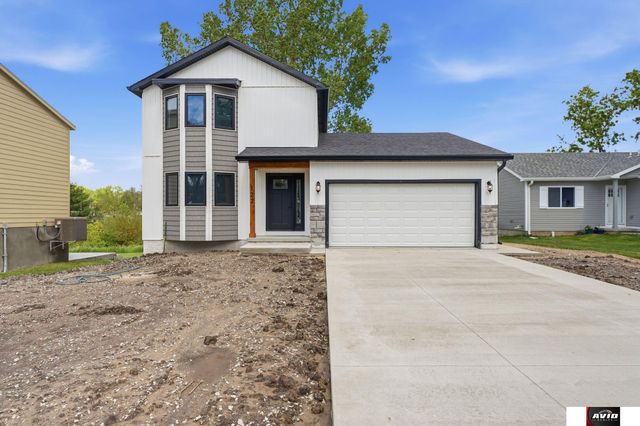 122 W 1st Street, Valparaiso, NE 68065
