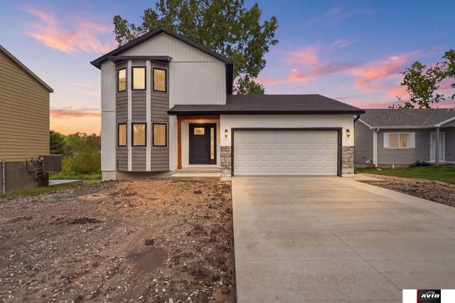 122 W 1st Street, Valparaiso, NE 68065