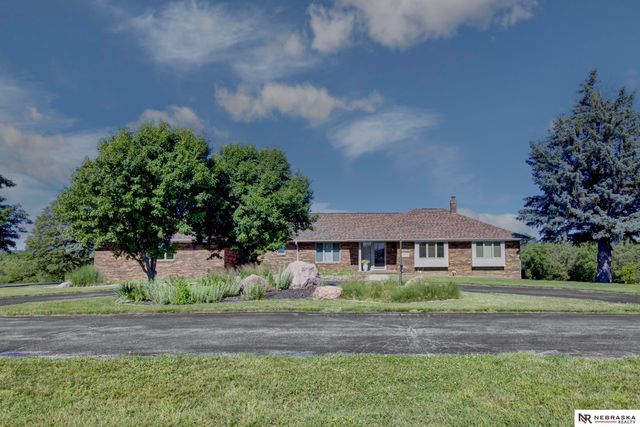 14020 West Sandhill Road, Louisville, NE 68037