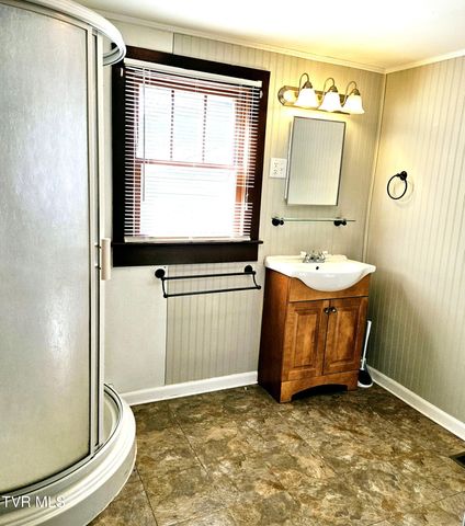 1206 East Myrtle Avenue, Johnson City, TN 37601