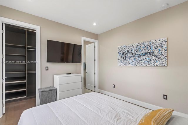 8249 NW 46th St, Doral, FL 33166