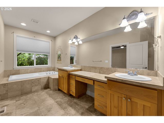 8912 Ne 106TH Cir, Vancouver, WA 98662