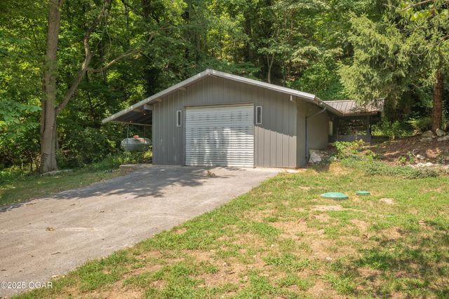 17058 Mable Lane, Neosho, MO 64850
