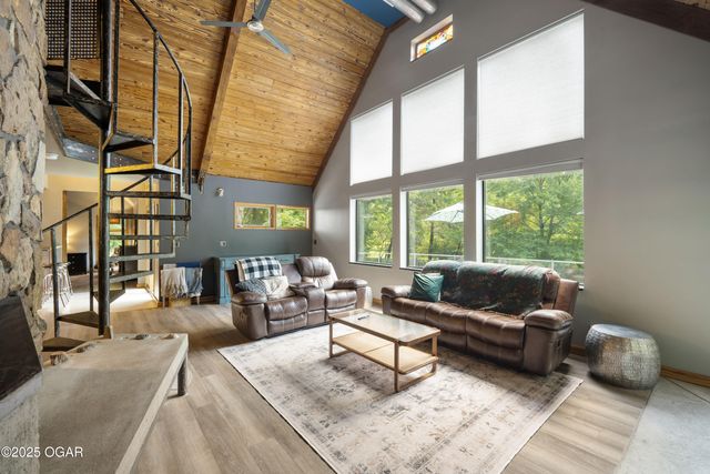 17058 Mable Lane, Neosho, MO 64850