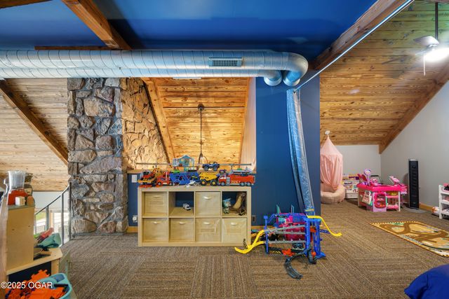 17058 Mable Lane, Neosho, MO 64850