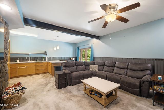 17058 Mable Lane, Neosho, MO 64850